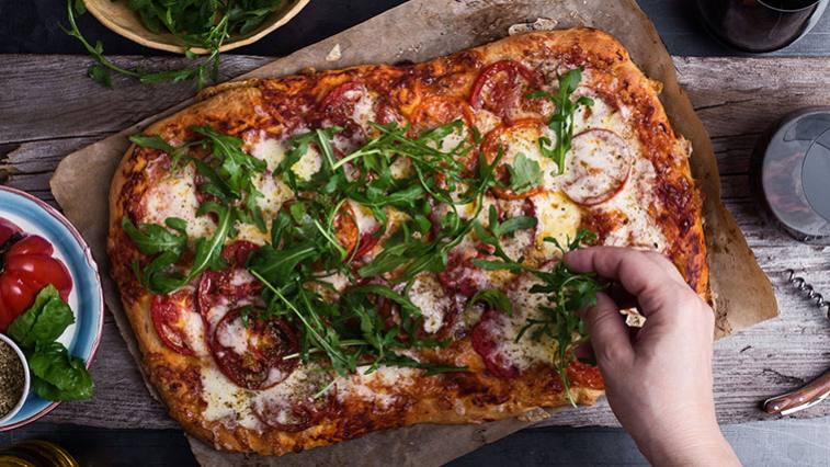 Udělejte si domácí těsto na pizzu jako praví Italové