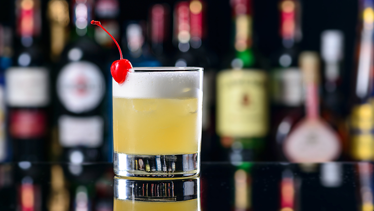 Summer whisky sour