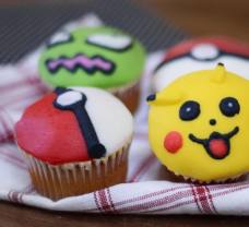 Malinové pokémonní cupcakes