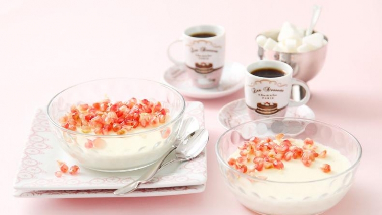 Panna cotta s granátovým jablkem