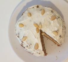 Fitness proteinový carrot cake