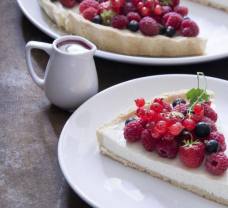 Základní cheesecake s čerstvým ovocem