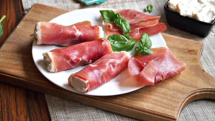 Involitini di prosciutto e ricotta (rolka z prosciutta a ricotty)