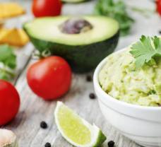 Pikantní mexické guacamole