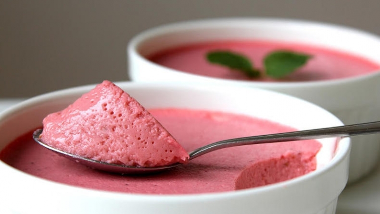 Jahodová panna cotta