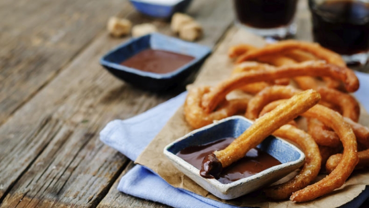 Churros s čokoládovou omáčkou