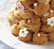 Croquembouche