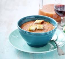 Studené zeleninové gazpacho