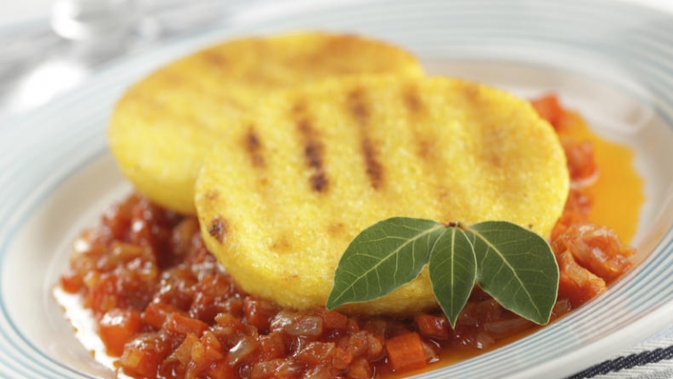 Grilovaná polenta s rajčatovou salsou