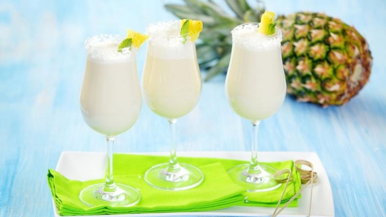 Piña colada s plátky ananasu